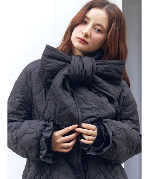 CALNAMUR（カルナムール）の「マフラー付きパフコート（ダウンジャケット/コート・レディース・ブラック/ピンク・FREE）」の13枚目の写真