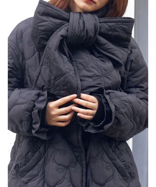 CALNAMUR（カルナムール）の「マフラー付きパフコート（ダウンジャケット/コート・レディース・ブラック/ピンク・FREE）」の15枚目の写真