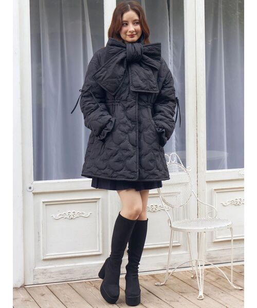 CALNAMUR（カルナムール）の「マフラー付きパフコート（ダウンジャケット/コート・レディース・ブラック/ピンク・FREE）」の18枚目の写真