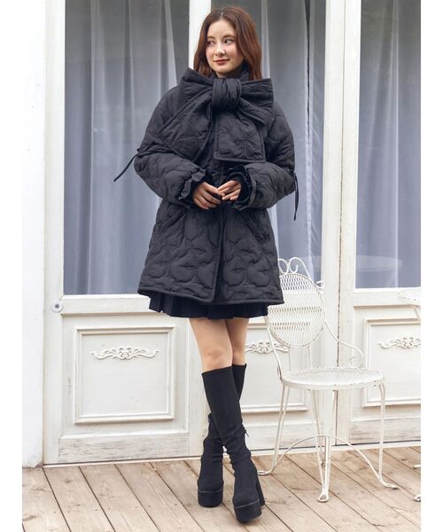 CALNAMUR（カルナムール）の「マフラー付きパフコート（ダウンジャケット/コート・レディース・ブラック/ピンク・FREE）」の19枚目の写真