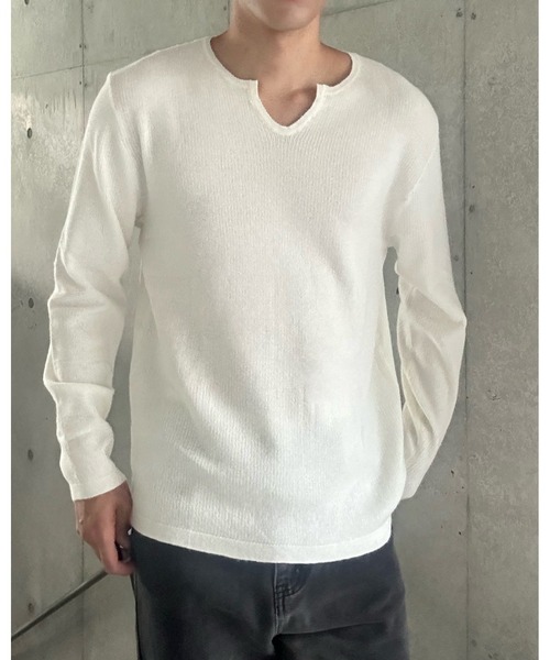 Otte(オッテ)の「Vネックスリットトップス(Tシャツ/カットソー・メンズ・グレー/ブラック/ホワイト・X-LARGE/LARGE/MEDIUM)」の7枚目の写真
