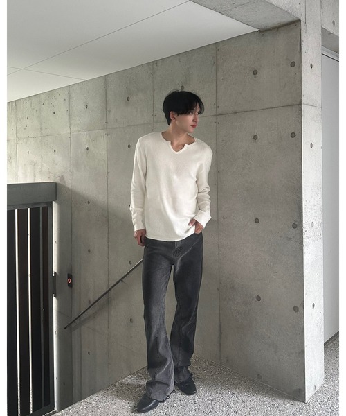 Otte(オッテ)の「Vネックスリットトップス(Tシャツ/カットソー・メンズ・グレー/ブラック/ホワイト・X-LARGE/LARGE/MEDIUM)」の16枚目の写真
