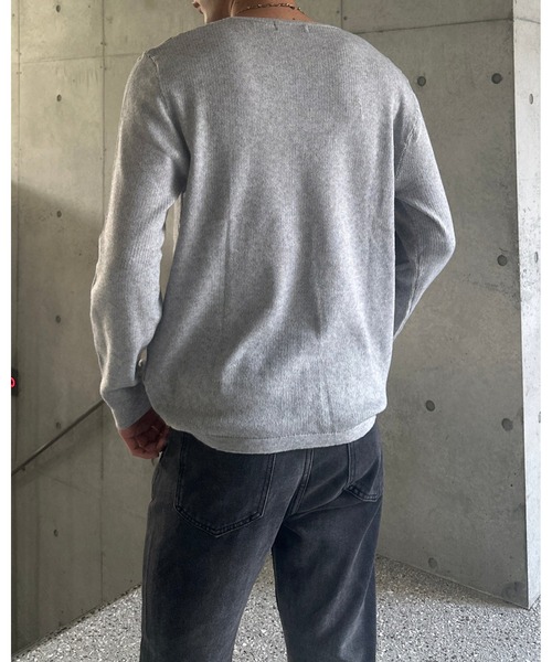 Otte(オッテ)の「Vネックスリットトップス(Tシャツ/カットソー・メンズ・グレー/ブラック/ホワイト・X-LARGE/LARGE/MEDIUM)」の12枚目の写真