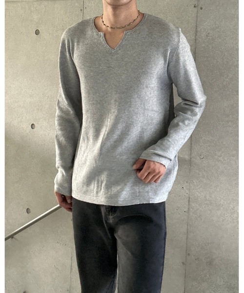 Otte(オッテ)の「Vネックスリットトップス(Tシャツ/カットソー・メンズ・グレー/ブラック/ホワイト・X-LARGE/LARGE/MEDIUM)」の19枚目の写真