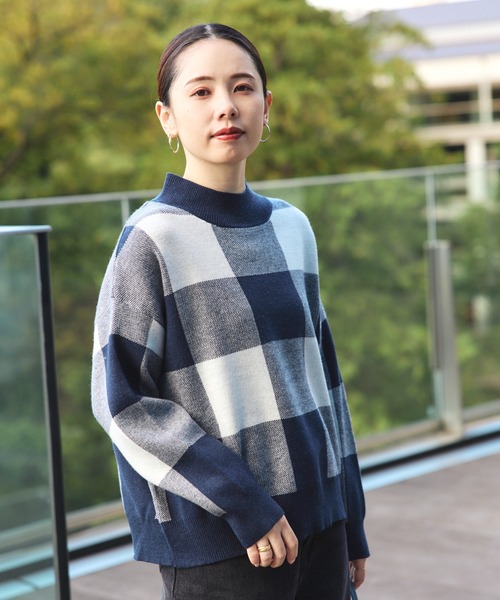 BEAMS HEART(ビームスハート)の「ジャカード チェック柄 ニット(ニット/セーター・レディース・ネイビー/イエロー系その他5/ブラウン・FREE)」の1枚目の写真