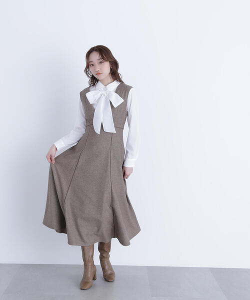 NATURAL BEAUTY BASIC（ナチュラルビューティーベーシック）の「◇ニュアンスＶネックジャンスカ（ジャンパースカート・レディース・チャコールグレー/ブラウン・SMALL/MEDIUM/P/S）」の10枚目の写真