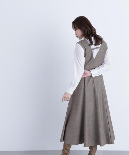 NATURAL BEAUTY BASIC（ナチュラルビューティーベーシック）の「◇ニュアンスＶネックジャンスカ（ジャンパースカート・レディース・チャコールグレー/ブラウン・SMALL/MEDIUM/P/S）」の21枚目の写真