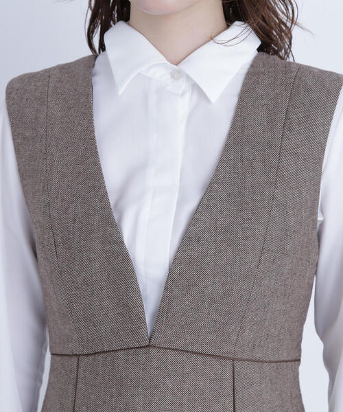 NATURAL BEAUTY BASIC（ナチュラルビューティーベーシック）の「◇ニュアンスＶネックジャンスカ（ジャンパースカート・レディース・チャコールグレー/ブラウン・SMALL/MEDIUM/P/S）」の17枚目の写真