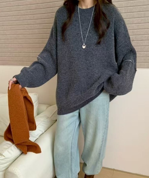 H.TOKYO(エイチトウキョウ)の「サイドジップデザイン クルーネックニット(ニット/セーター・レディース・ダークグレー/ホワイト/ブラック・FREE)」の3枚目の写真
