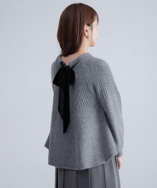 URBAN RESEARCH Sonny Label（アーバンリサーチサニーレーベル）の「『WEB限定』バックリボンもちもちニット（ニット/セーター・レディース・ベージュ/ブラック/グレー・FREE）」の10枚目の写真