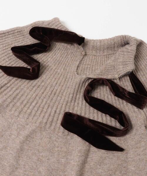 URBAN RESEARCH Sonny Label(アーバンリサーチサニーレーベル)の「『WEB限定』バックリボンもちもちニット(ニット/セーター・レディース・ベージュ/ブラック/グレー・FREE)」の11枚目の写真
