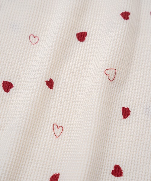 FRUIT OF THE LOOM（フルーツオブザルーム）の「ハート２ワッフルルーム長袖上下 / 長袖上下２点セット / ブランドロゴ総柄 / ワンマイルウェア（その他ルームウェア・レディース・ネイビー/レッド・M）」の5枚目の写真
