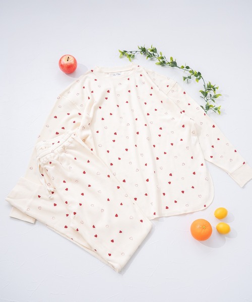 FRUIT OF THE LOOM（フルーツオブザルーム）の「ハート２ワッフルルーム長袖上下 / 長袖上下２点セット / ブランドロゴ総柄 / ワンマイルウェア（その他ルームウェア・レディース・ネイビー/レッド・M）」の22枚目の写真