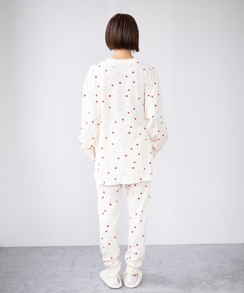 FRUIT OF THE LOOM（フルーツオブザルーム）の「ハート２ワッフルルーム長袖上下 / 長袖上下２点セット / ブランドロゴ総柄 / ワンマイルウェア（その他ルームウェア・レディース・ネイビー/レッド・M）」の12枚目の写真