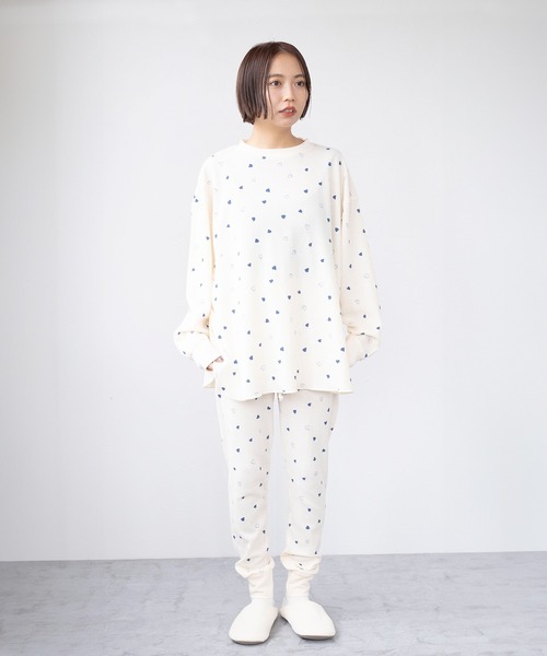 FRUIT OF THE LOOM（フルーツオブザルーム）の「ハート２ワッフルルーム長袖上下 / 長袖上下２点セット / ブランドロゴ総柄 / ワンマイルウェア（その他ルームウェア・レディース・ネイビー/レッド・M）」の17枚目の写真