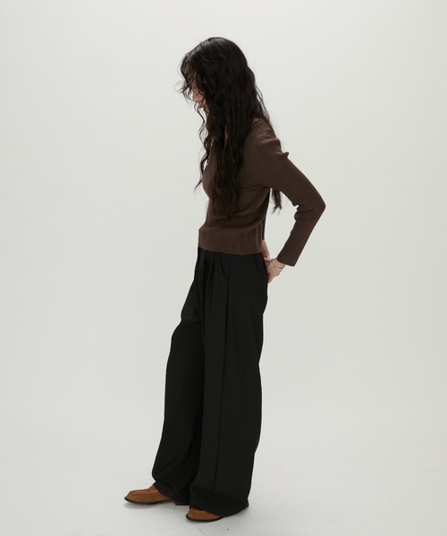 NUJOH(ヌゾ)の「Urban Essential Ribbed Knit / アーバンエッセンシャル リブニット(Tシャツ/カットソー・レディース・ブラック/チャコールグレー/ブラウン/グレイッシュベージュ・FREE)」の18枚目の写真