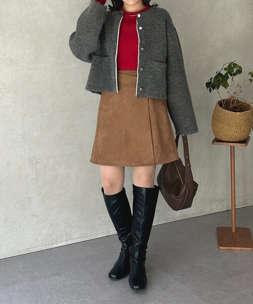 Thevon(ゼボン)の「スエードラップミニスカート(スカート・レディース・ブラウン/キャメル・FREE)」の16枚目の写真