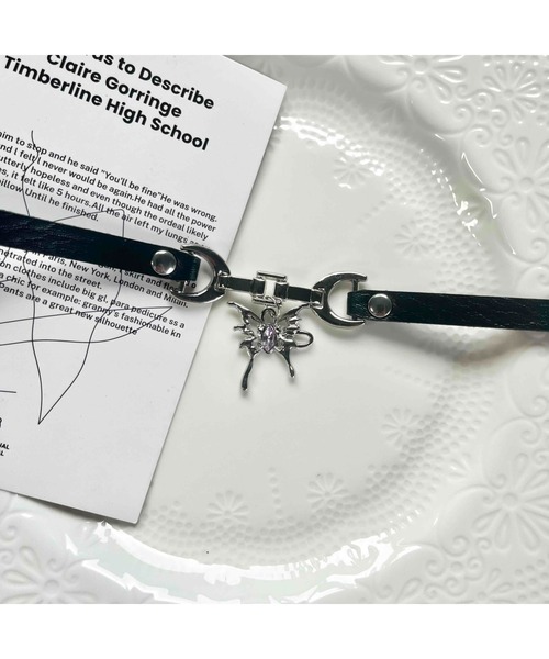 tone（トーン）の「【88eighty-eight】パープルストーンBIGバタフライチョーカーネックレス【import】(MA)（チョーカー・レディース・ブラック・FREE）」の4枚目の写真