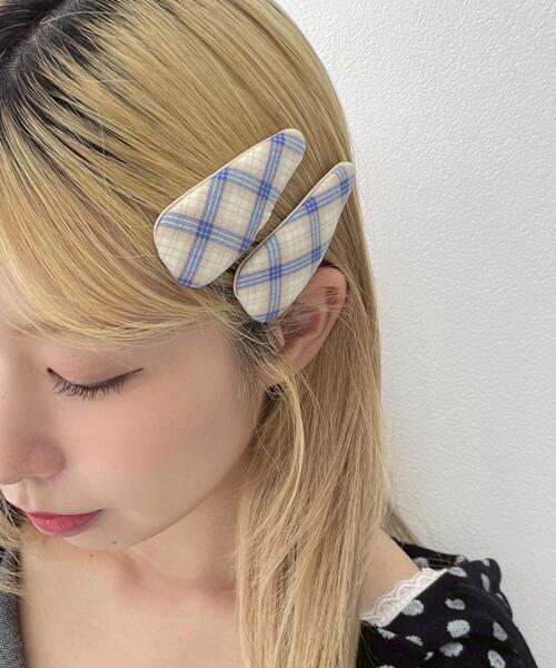 WEGO（ウィゴー）の「WEGO/【2点セット】チェックトライアングルピン（ヘアピン・レディース・グリーン系その他2/レッド系その他2/ブルー系その他2/ブラック系その他2・FREE）」の5枚目の写真