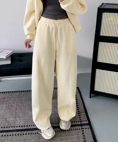 aimoha(アイモハ)の「ジョガーシルエット スウェットパンツ(スウェットパンツ・レディース・ライトベージュ/ネイビー/レッド・MEDIUM/X-LARGE/LARGE)」の4枚目の写真