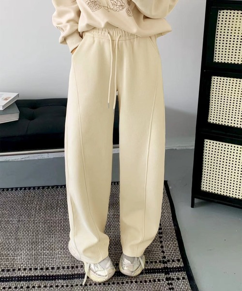 aimoha(アイモハ)の「ジョガーシルエット スウェットパンツ(スウェットパンツ・レディース・ライトベージュ/ネイビー/レッド・MEDIUM/X-LARGE/LARGE)」の5枚目の写真