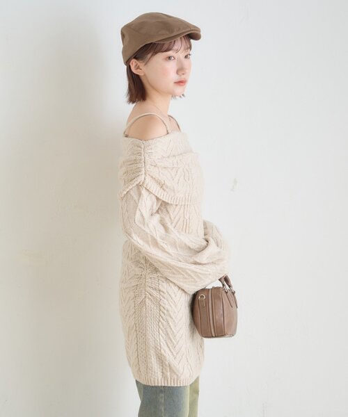 mline（エムライン）の「[mline]オフショル ケーブルニットワンピース（ワンピース・レディース・チャコールグレー/ベージュ/ブルー・FREE）」の10枚目の写真