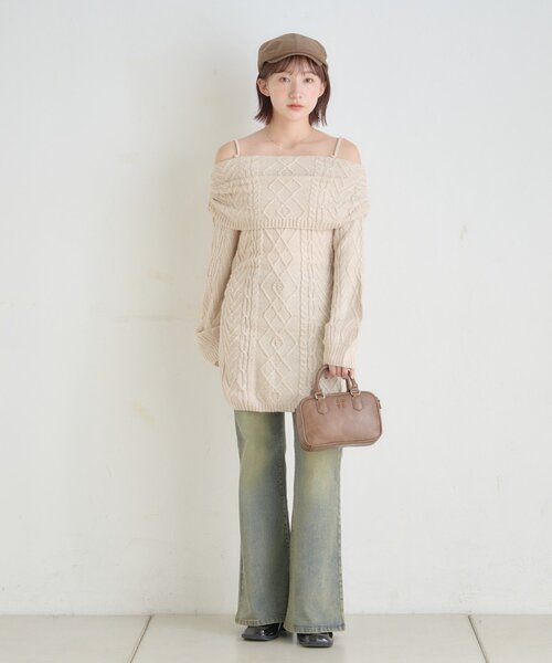 mline（エムライン）の「[mline]オフショル ケーブルニットワンピース（ワンピース・レディース・チャコールグレー/ベージュ/ブルー・FREE）」の14枚目の写真