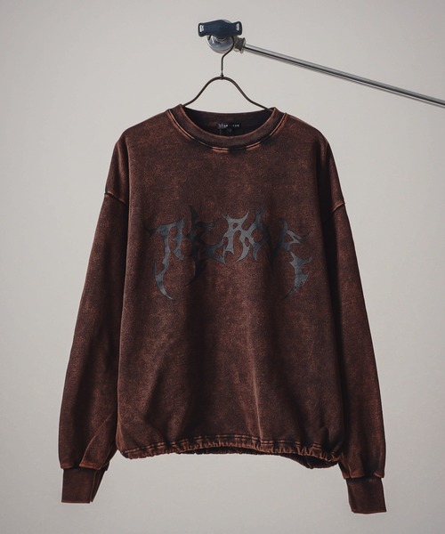 Revo.（レボ）の「グランジ加工 トライバルロゴプリント 裏毛 ドローコード 短丈 ワイド スウェット プルオーバー（スウェット・メンズ・ブラウン/チャコール/オフホワイト/スモークピンク・M/L）」の4枚目の写真