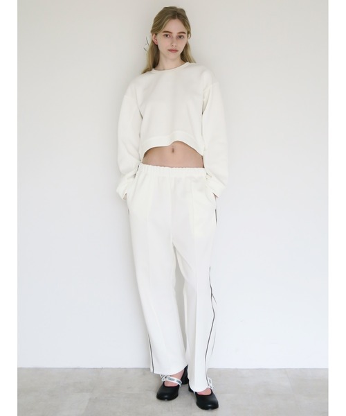 swane(スワネ)の「cropped sweat tops(スウェット・レディース・ブラック/アイボリー・FREE)」の1枚目の写真