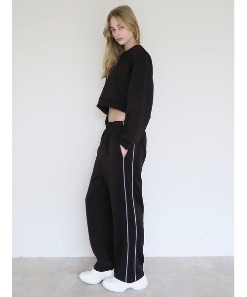 swane(スワネ)の「cropped sweat tops(スウェット・レディース・ブラック/アイボリー・FREE)」の8枚目の写真