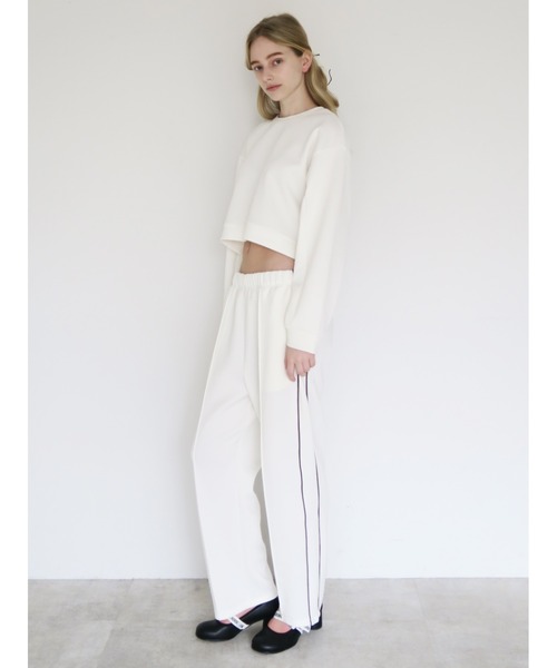 swane(スワネ)の「cropped sweat tops(スウェット・レディース・ブラック/アイボリー・FREE)」の13枚目の写真