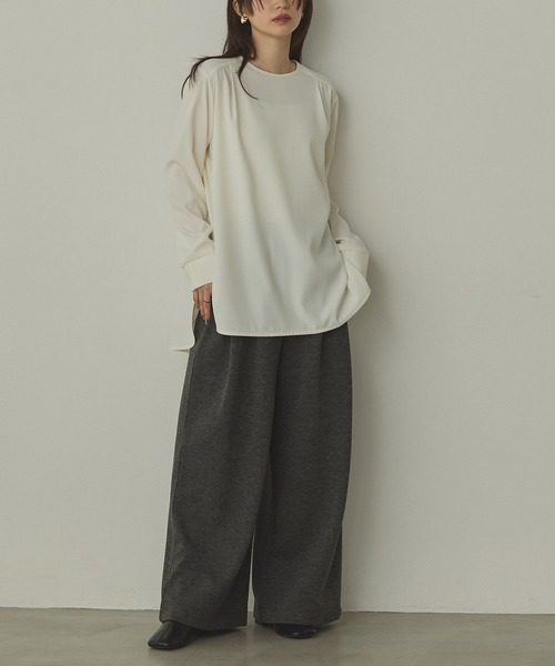 hunch(ハンチ)の「ストレッチジョーゼット 万能ブラウス(シャツ/ブラウス・レディース・オフホワイト/クリーム/ブラック・FREE)」の14枚目の写真