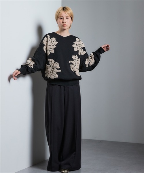 Soiunique（スワユニーク）の「花柄ジャガード編みゆったりドルマン調シルエットニット ［Soiunique］（ニット/セーター・レディース・ブラック×ベージュ/ブルー系・S～Ｍ/L～LL）」の4枚目の写真