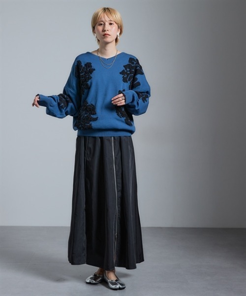 Soiunique（スワユニーク）の「花柄ジャガード編みゆったりドルマン調シルエットニット ［Soiunique］（ニット/セーター・レディース・ブラック×ベージュ/ブルー系・S～Ｍ/L～LL）」の8枚目の写真