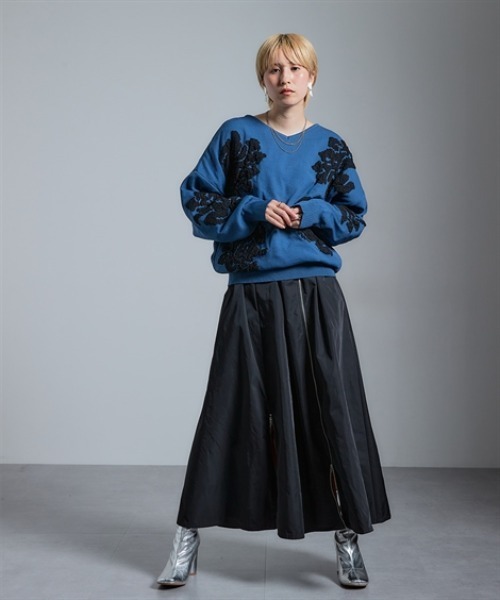 Soiunique（スワユニーク）の「花柄ジャガード編みゆったりドルマン調シルエットニット ［Soiunique］（ニット/セーター・レディース・ブラック×ベージュ/ブルー系・S～Ｍ/L～LL）」の10枚目の写真