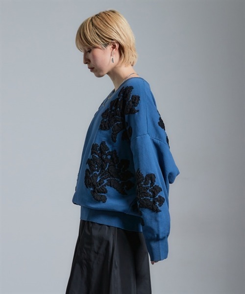 Soiunique（スワユニーク）の「花柄ジャガード編みゆったりドルマン調シルエットニット ［Soiunique］（ニット/セーター・レディース・ブラック×ベージュ/ブルー系・S～Ｍ/L～LL）」の12枚目の写真