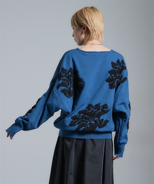 Soiunique（スワユニーク）の「花柄ジャガード編みゆったりドルマン調シルエットニット ［Soiunique］（ニット/セーター・レディース・ブラック×ベージュ/ブルー系・S～Ｍ/L～LL）」の13枚目の写真