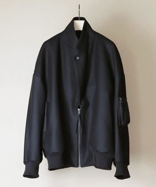 ETHOSENS（エトセンス）の「【ETHOSENS/エトセンス】TailLored blouson（ブルゾン・メンズ・ブラック・1/2）」の2枚目の写真