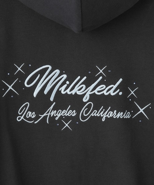 MILKFED.（ミルクフェド）の「RHINESTONE LOGO SHORT ZIP UP HOODIE（パーカー・レディース・オフホワイト/チャコール/ピンク・L/M）」の17枚目の写真
