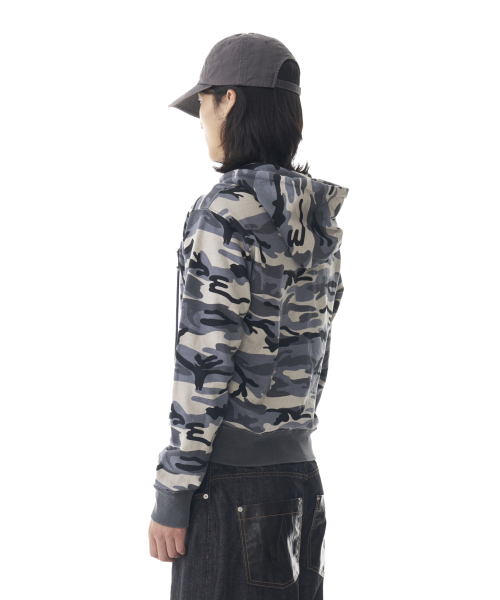 AAKAM(アーカム)の「Contrast Logo Zip-up Hoodie (Gray)(パーカー・レディース・その他・1)」の2枚目の写真