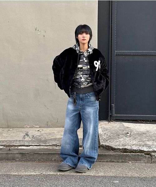 AAKAM(アーカム)の「Contrast Logo Zip-up Hoodie (Gray)(パーカー・レディース・その他・1)」の5枚目の写真