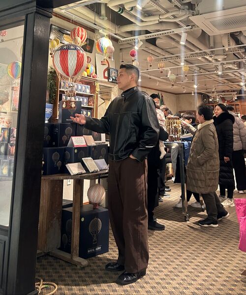 MUSINSA STANDARD（ムシンサスタンダード）の「フェイデッドシンセティックレザーレーサージャケット[ブラック]（ライダースジャケット・メンズ・その他・MEDIUM/LARGE/X-LARGE/XX-LARGE）」の16枚目の写真