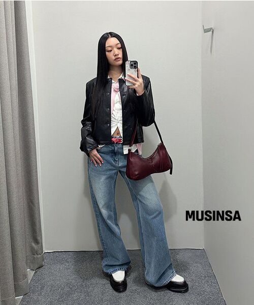 MUSINSA STANDARD WOMAN（ムシンサスタンダードウーマン）の「ウィメンズルーズフレアデニムパンツ[ライトインディゴ]（デニムパンツ・レディース・その他・30/24/25/26/27/28/29）」の11枚目の写真