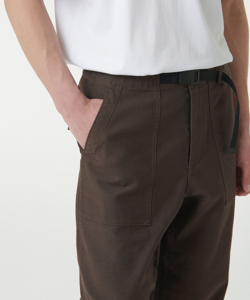 MUSINSA STANDARD（ムシンサスタンダード）の「ホワイトサテンワイドベルト付きパーティグパンツ[ブラウン]（その他パンツ・メンズ・その他・26/27/28/29/30/31/32/33/34/36/38/40/42）」の6枚目の写真