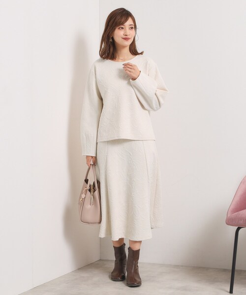 ITS'DEMO（イッツデモ）の「【洗濯機OK／セットアップ可】花柄ジャカードトップス（Tシャツ/カットソー・レディース・パープル系/グリーン系/ブラック/アイボリー・00）」の6枚目の写真