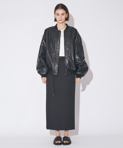 beautiful people（ビューティフルピープル）の「light lamb leather  fanshape MA-1blouson（MA-1・レディース・ブラック/ダークブラウン・38）」の6枚目の写真