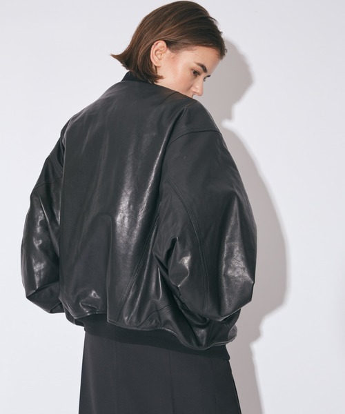 beautiful people（ビューティフルピープル）の「light lamb leather  fanshape MA-1blouson（MA-1・レディース・ブラック/ダークブラウン・38）」の9枚目の写真