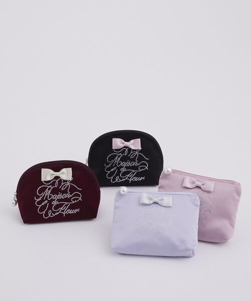 Maison de FLEUR（メゾンドフルール）の「シャイニーリボンラウンドポーチ（ポーチ・レディース・ブラック/ブルー/ボルドー/ピンク・FREE）」の6枚目の写真
