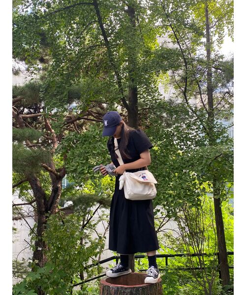 WOOALONG（ウアロン）の「Signature Logo ball cap - NAVY（キャップ・レディース・ネイビー・MEDIUM/SMALL）」の6枚目の写真