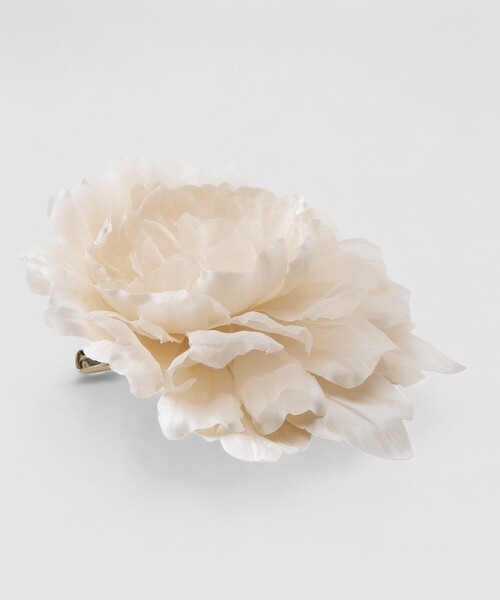 ANAYI（アナイ）の「【Eternal Line 2026】ダリアコサージュ（ブローチ/コサージュ・レディース・アイボリー/ネイビー・FREE）」の8枚目の写真